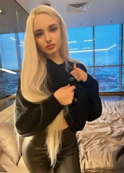 Проститутка Моника